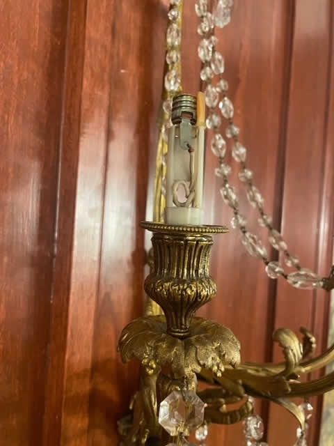 Limpieza de lámparas antiguas: detectar riesgos y mejorar su seguridad